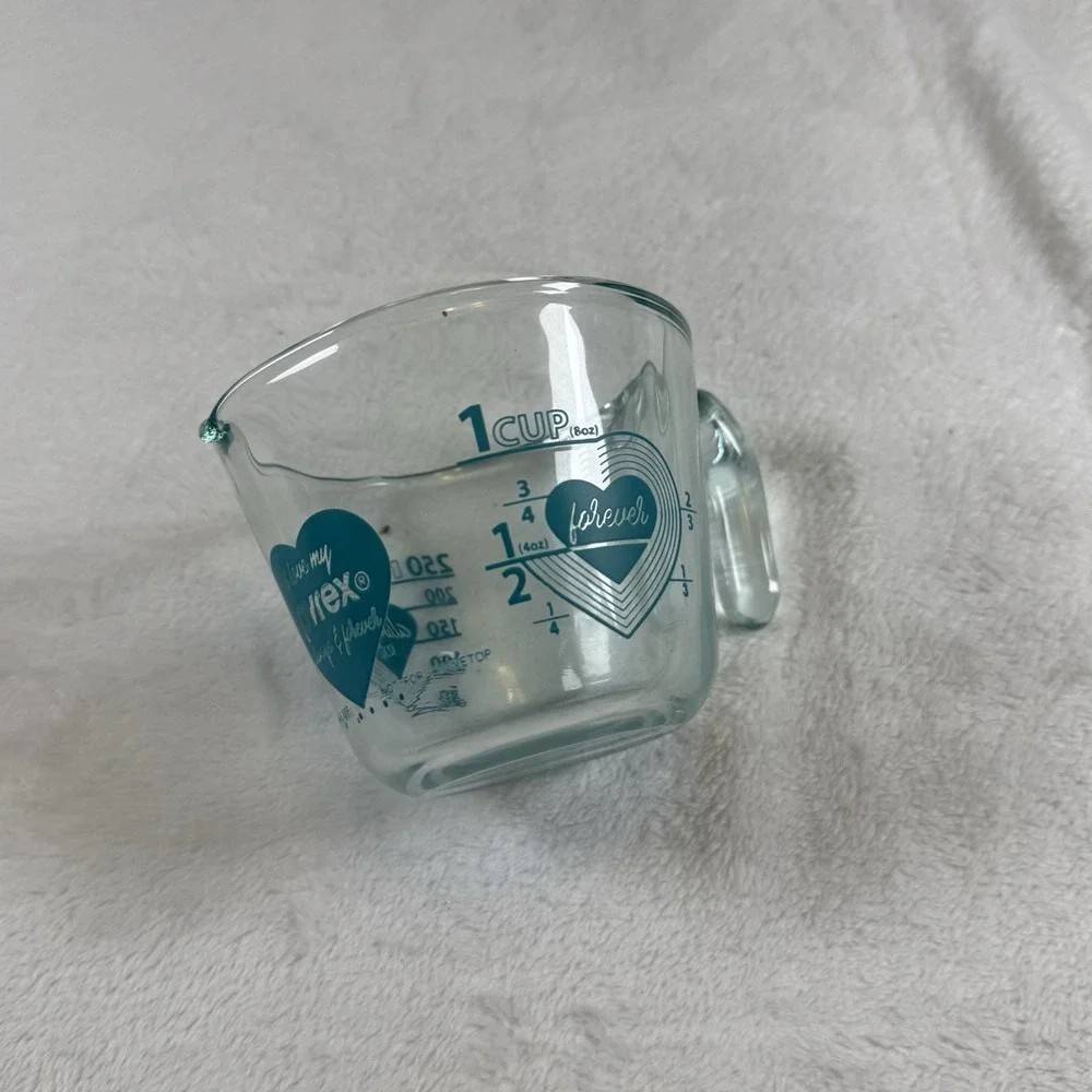 Vintage Pyrex 1 Cup 250mL Glass Measuring Cup Teal Hearts Love Always Forever